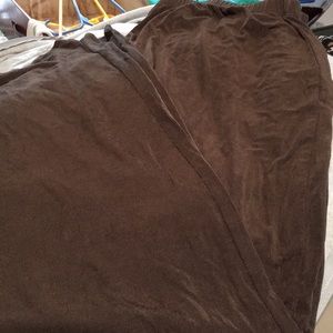 2x brown travel pants